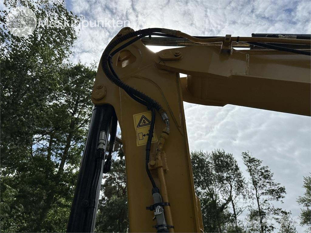 CAT 306 E Paletli ekskavatörler