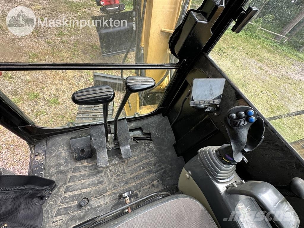CAT 306 E Paletli ekskavatörler