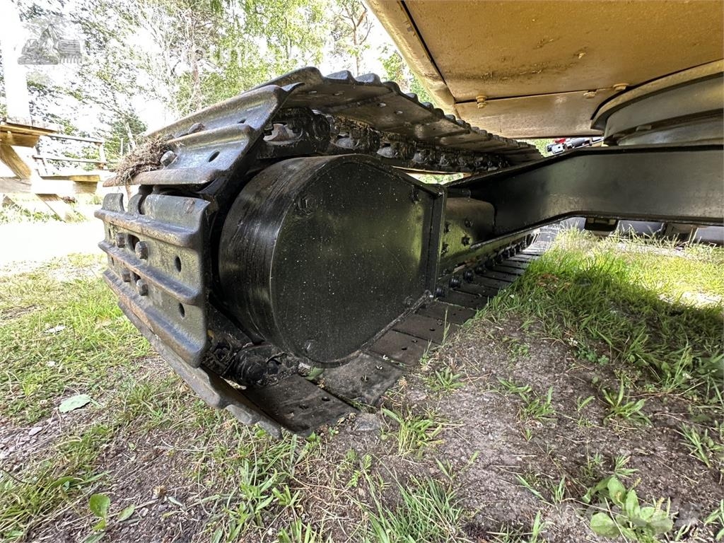 CAT 306 E Paletli ekskavatörler