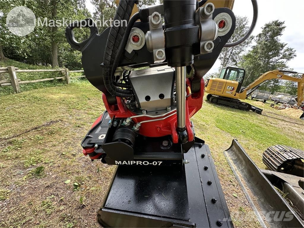 CAT 306 E Paletli ekskavatörler