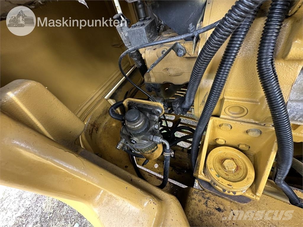 CAT 306 E Paletli ekskavatörler