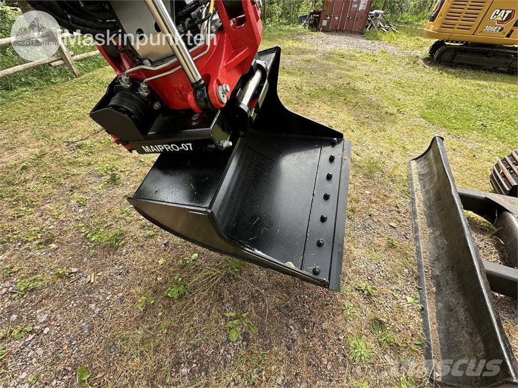 CAT 306 E Paletli ekskavatörler