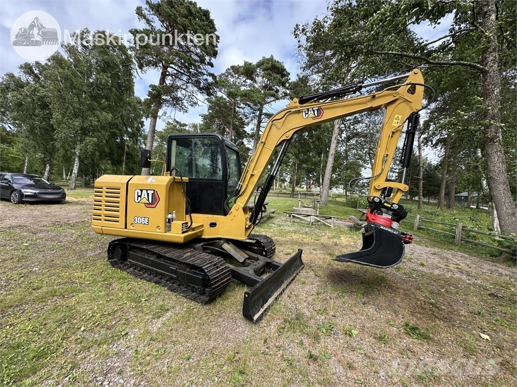 CAT 306 E Paletli ekskavatörler
