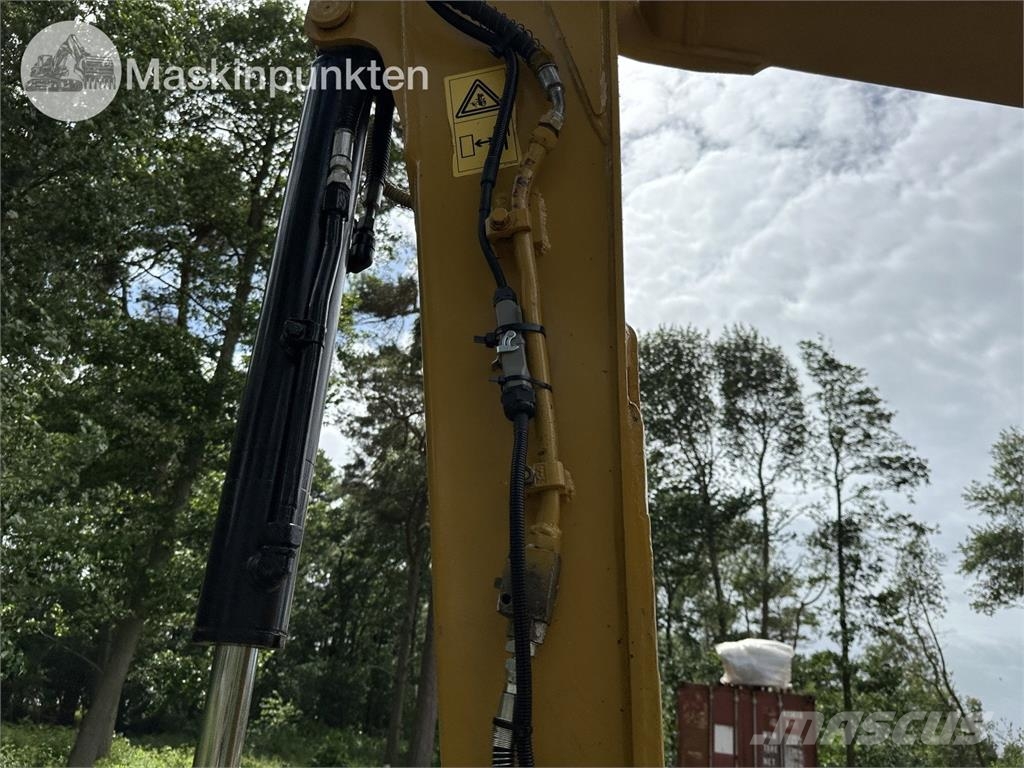 CAT 306 E Paletli ekskavatörler