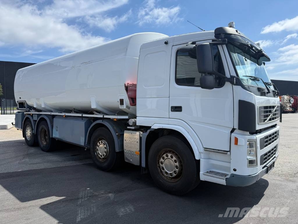 Volvo FM440 8x2*6 24.000 l. ADR Petrol / Diesel Camiones cisternas