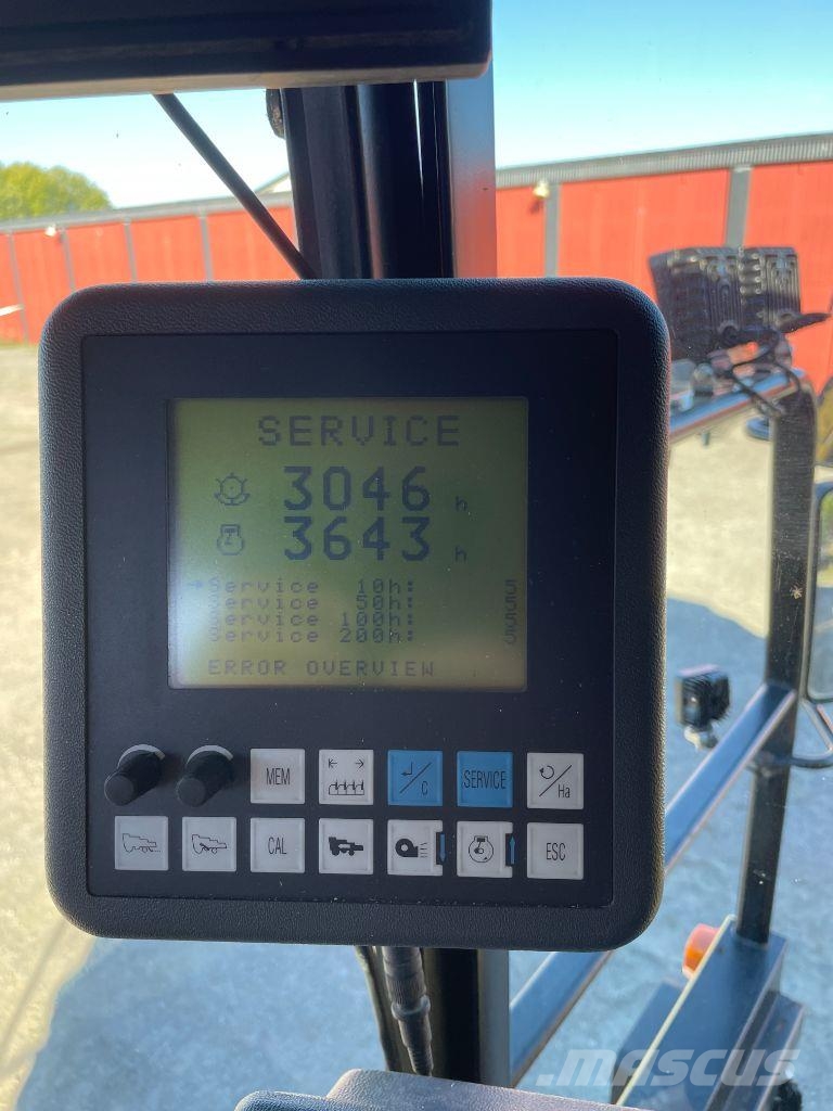 New Holland TX 66 Teraviljakombainid
