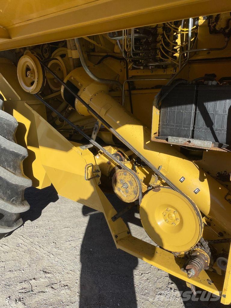New Holland TX 66 Teraviljakombainid