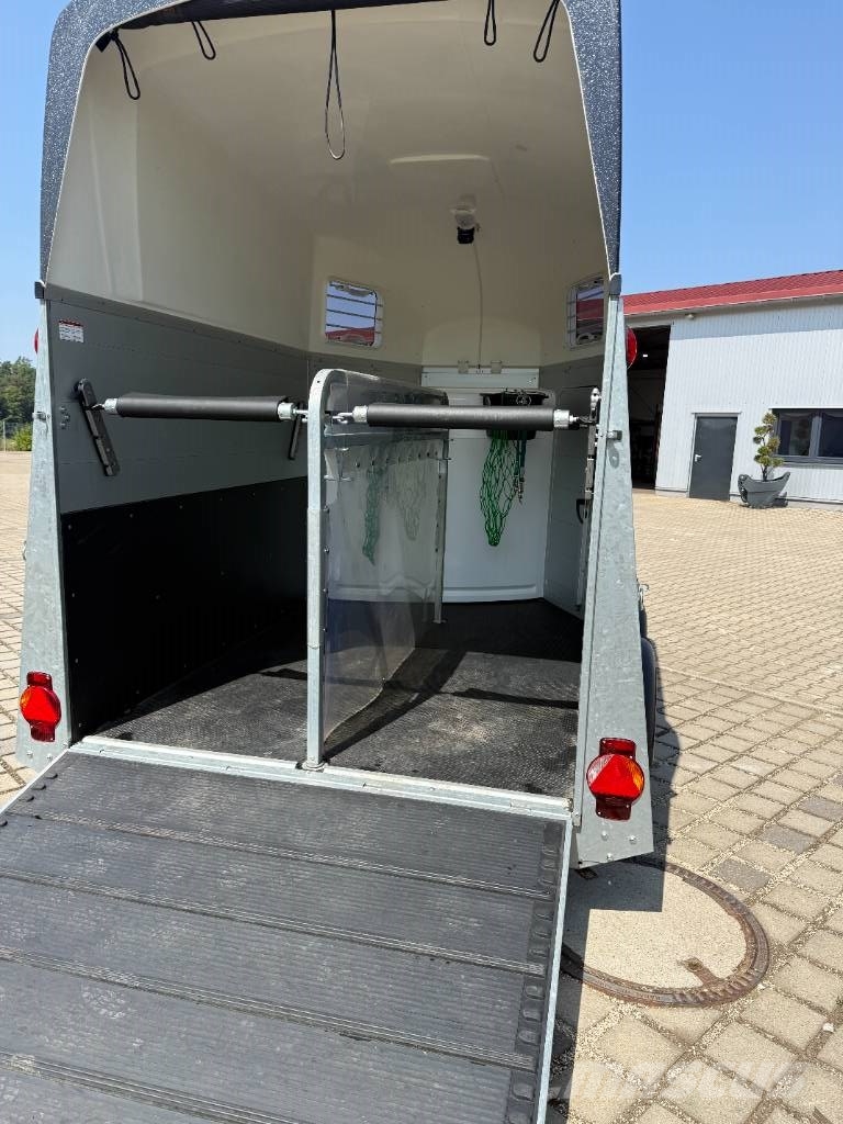 Humbaur Xanthos AERO 2700 Pferdeanhänger Dyretransport tilhenger