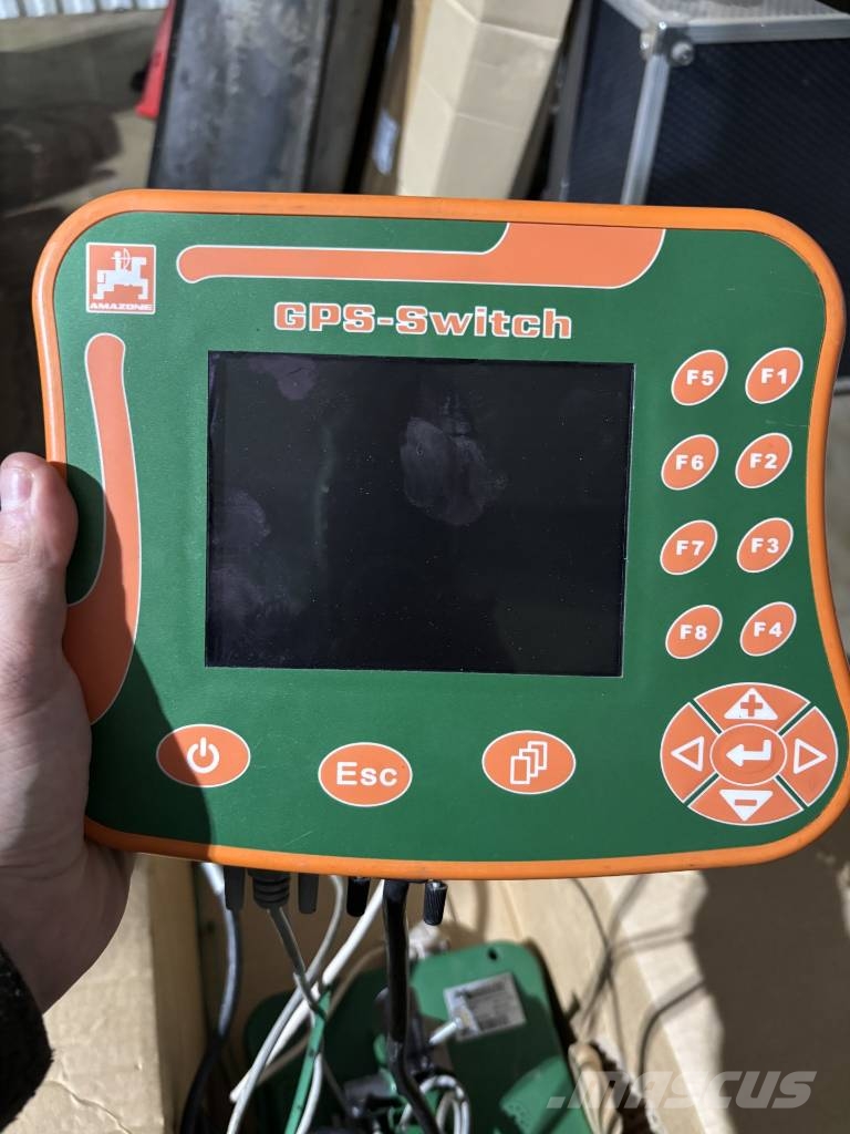 Amazone UX 5200 الرشاشات