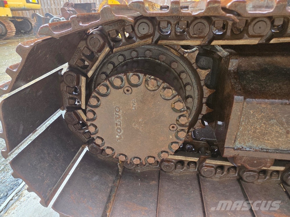 Volvo EC300EL 履带挖掘机