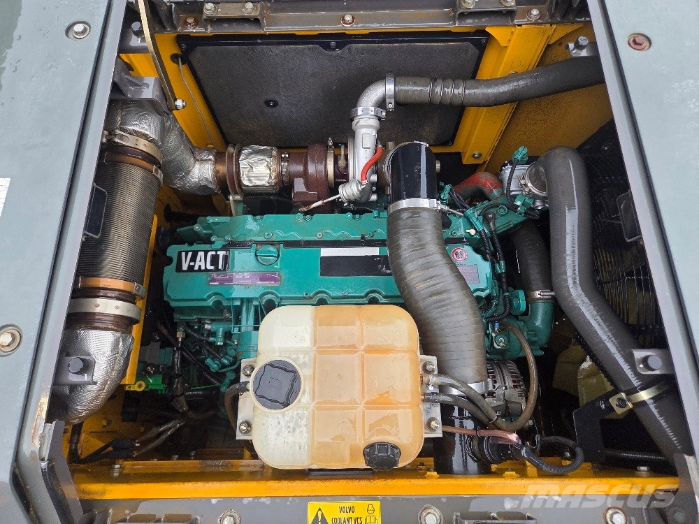Volvo EC300EL 履带挖掘机