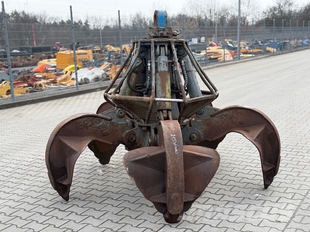 Liebherr A 934 C SCRAP GRIPPER WEIGHT 1960 KG Βιομηχανικά μηχανήματα διαχείρισης αποβλήτων