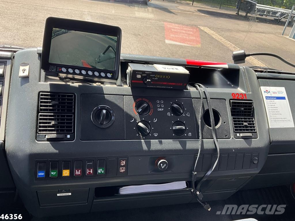 MAN TGL 14.250 Feuerwehr / materiaalwagen met Waterpom Camiones de bomberos