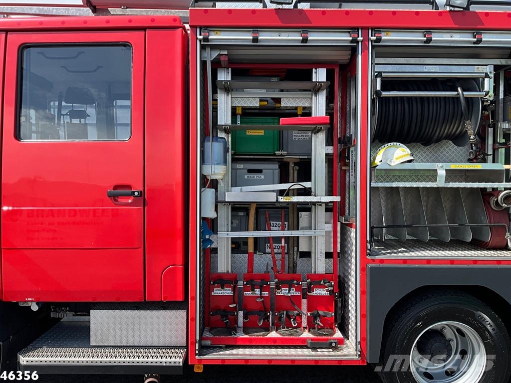 MAN TGL 14.250 Feuerwehr / materiaalwagen met Waterpom Camiones de bomberos