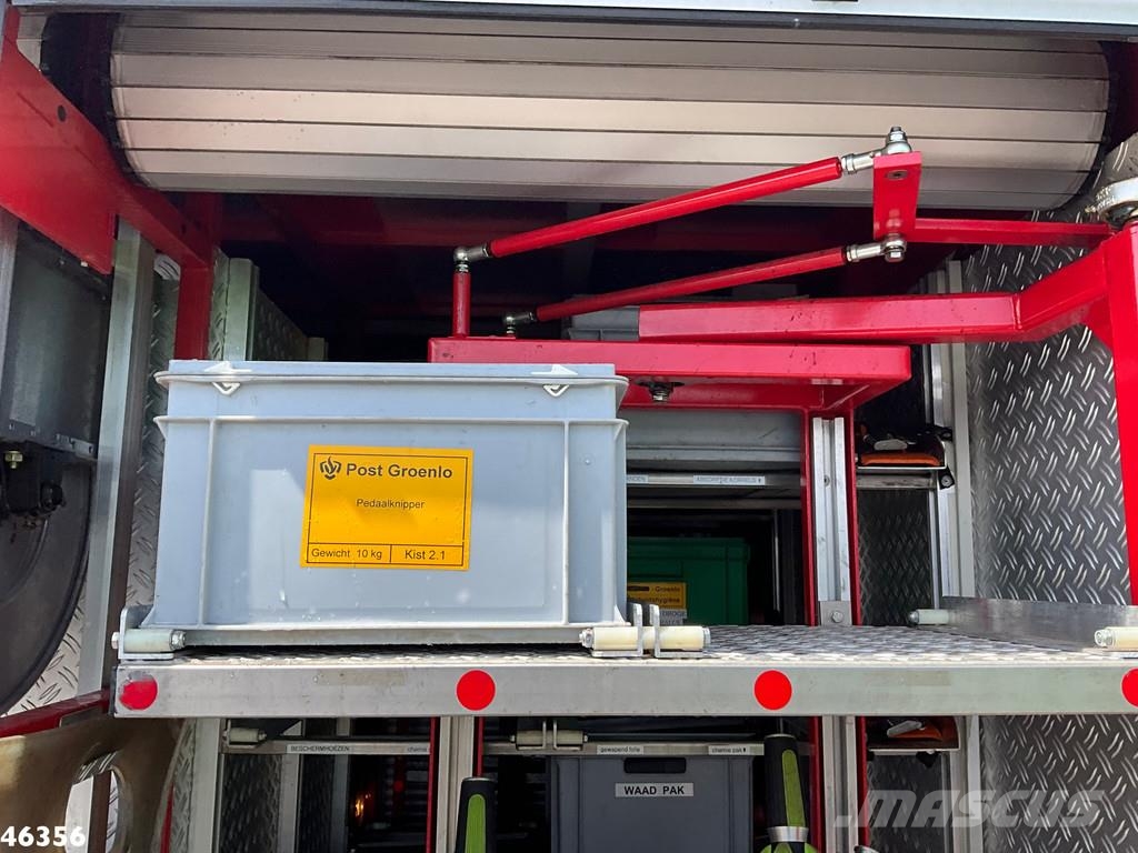 MAN TGL 14.250 Feuerwehr / materiaalwagen met Waterpom Camiones de bomberos