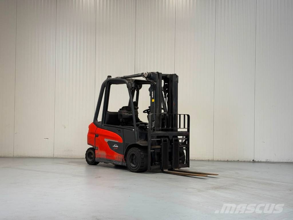 Linde E35L Chariots élévateurs électriques