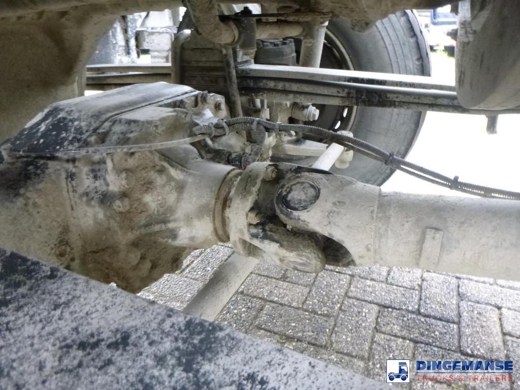 Mercedes-Benz Arocs 1943 4x4 Euro 6 + Liebherr mixer trailer 10 Betonmixers en pompen
