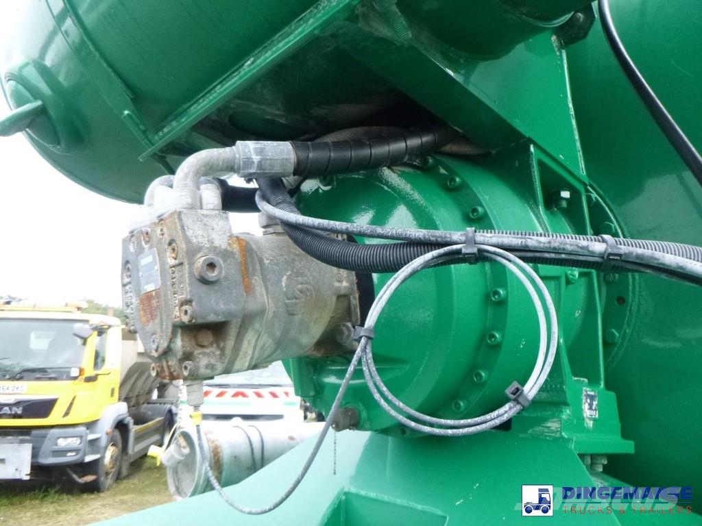 Mercedes-Benz Arocs 1943 4x4 Euro 6 + Liebherr mixer trailer 10 Camiões de betão