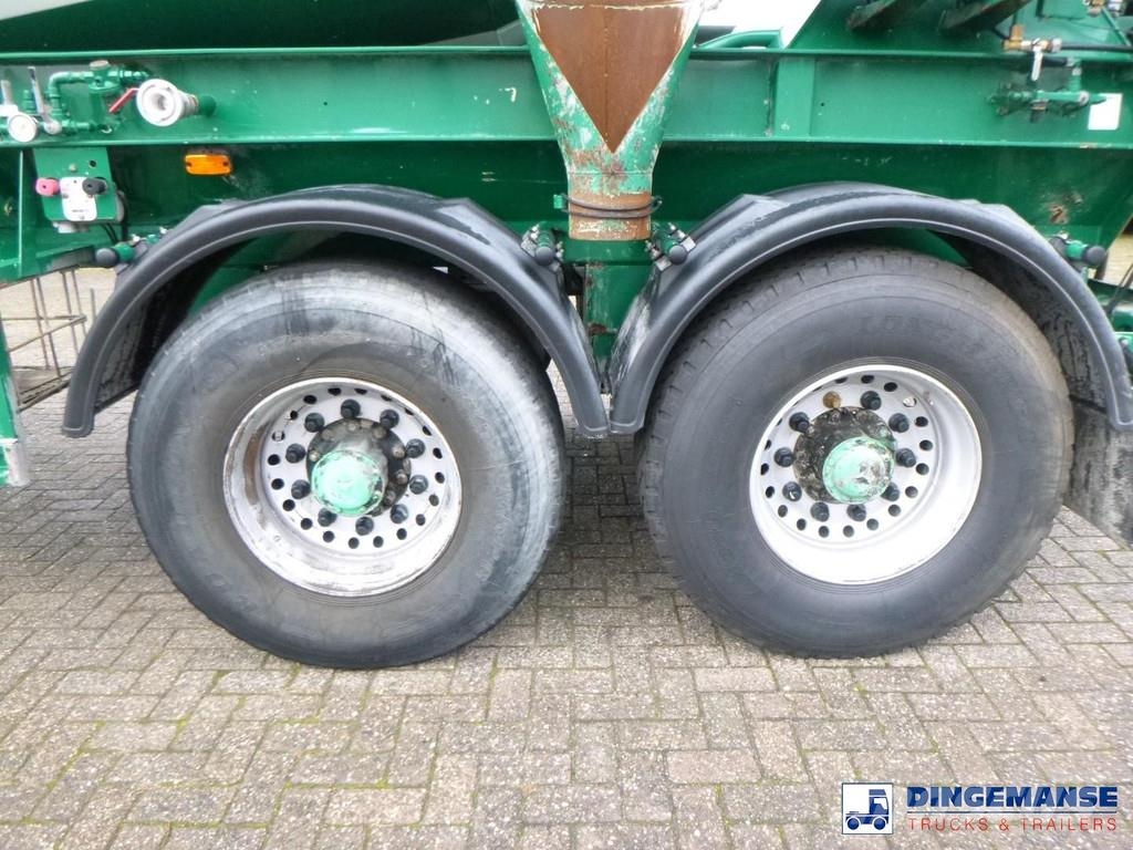 Mercedes-Benz Arocs 1943 4x4 Euro 6 + Liebherr mixer trailer 10 Betonmixers en pompen