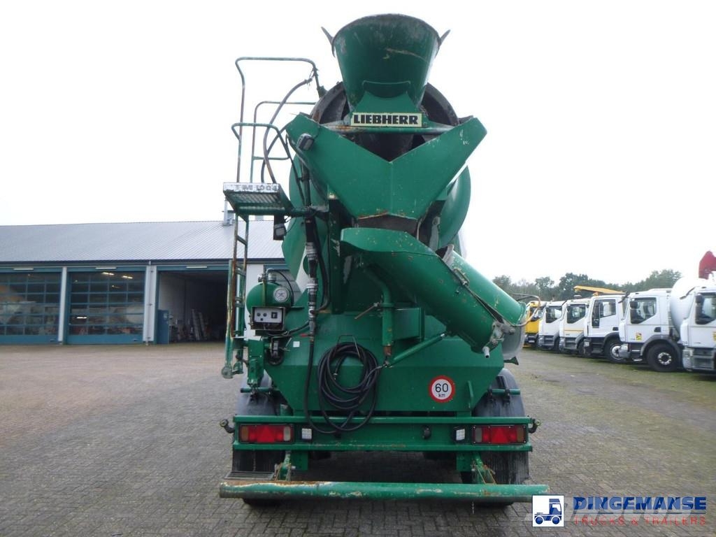 Mercedes-Benz Arocs 1943 4x4 Euro 6 + Liebherr mixer trailer 10 Betonmixers en pompen