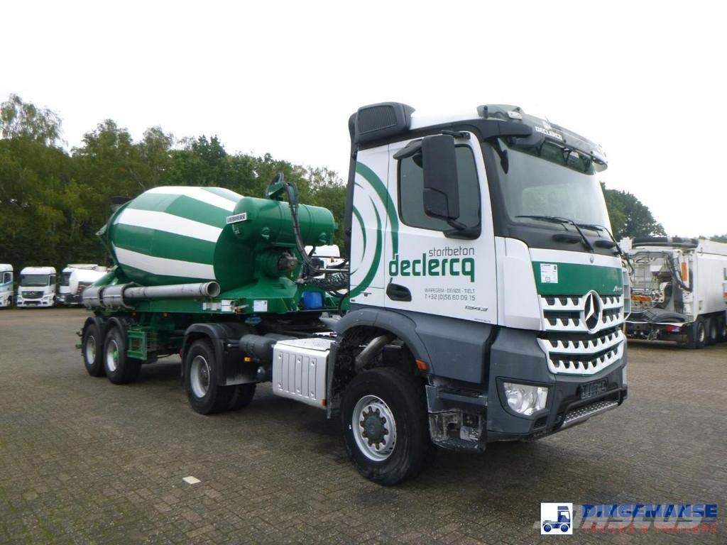 Mercedes-Benz Arocs 1943 4x4 Euro 6 + Liebherr mixer trailer 10 Betonmixers en pompen