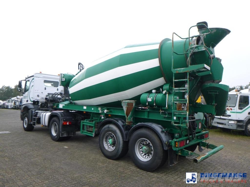 Mercedes-Benz Arocs 1943 4x4 Euro 6 + Liebherr mixer trailer 10 Betonmixers en pompen
