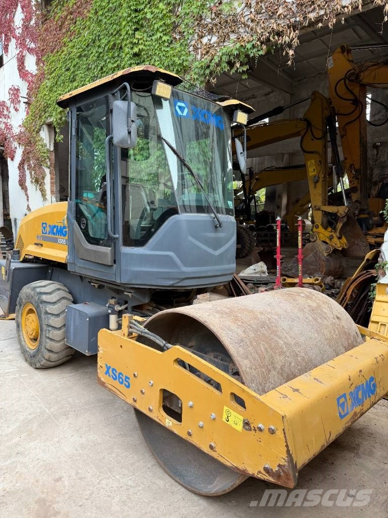 XCMG XS65 싱글 드럼 롤러