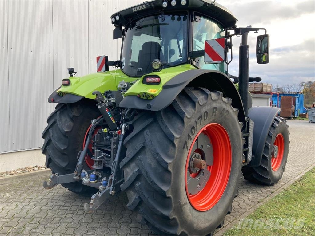 CLAAS Axion 870 CMATIC 트랙터