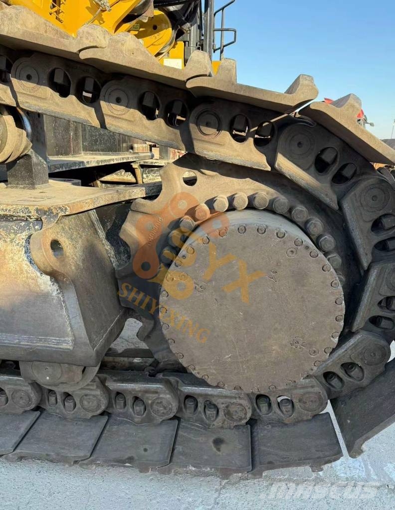 CAT 6015 Гусеничні екскаватори