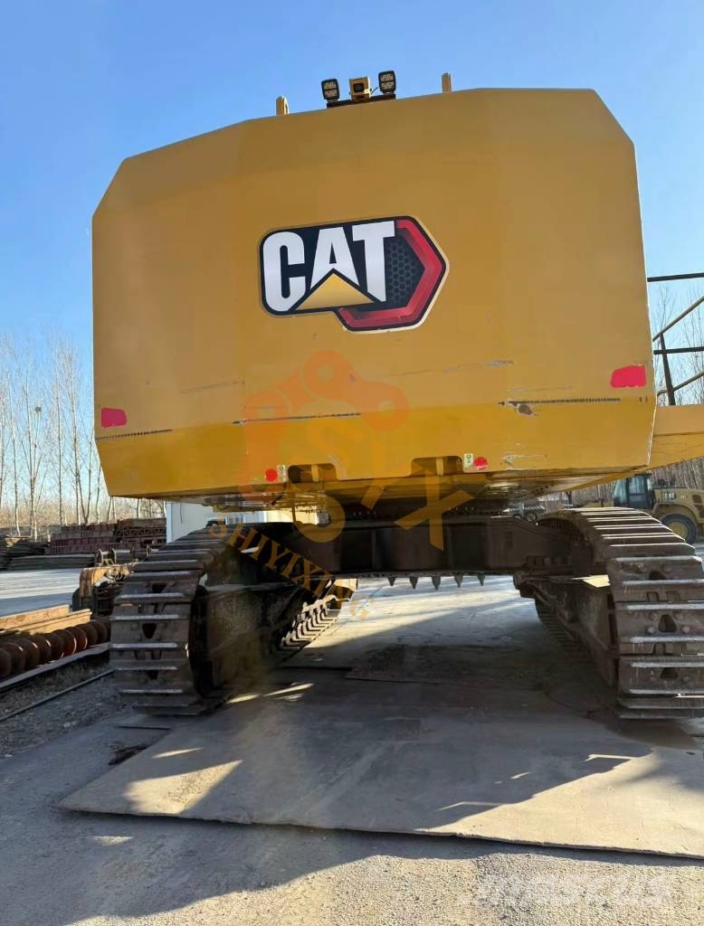 CAT 6015 Гусеничні екскаватори