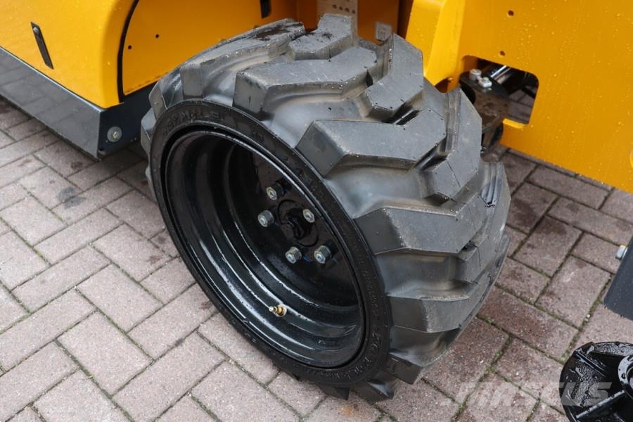 Haulotte Compact 12DX Valid Inspection, Diesel, 4x4 Drive, Scheren-Arbeitsbühnen