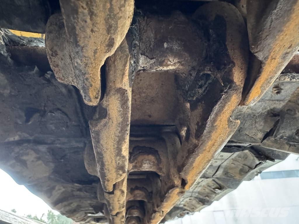 Komatsu PC138US-8 Bageri guseničari