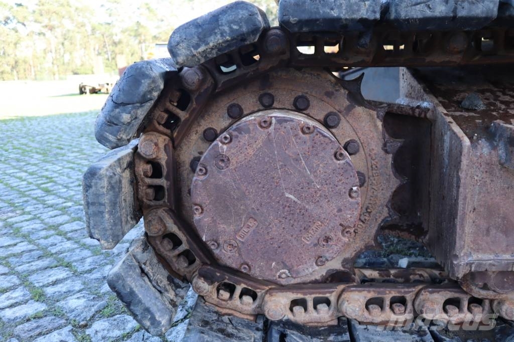 Komatsu PC138US-8 Bageri guseničari