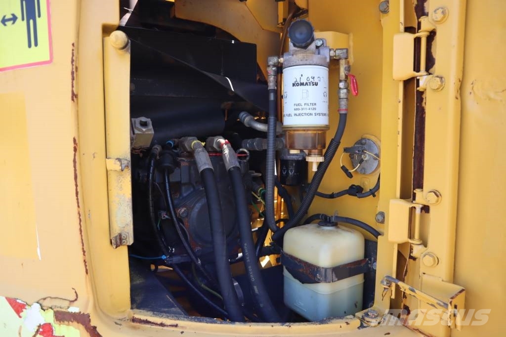 Komatsu PC138US-8 Bageri guseničari