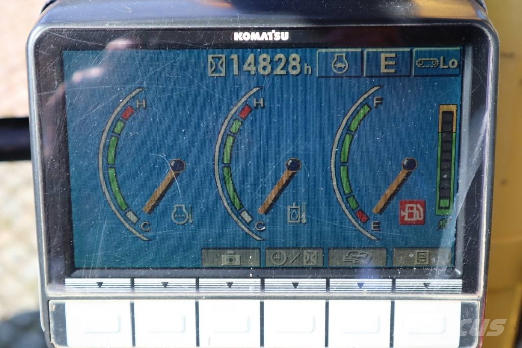 Komatsu PC138US-8 Bageri guseničari