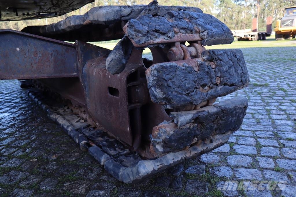 Komatsu PC138US-8 Bageri guseničari