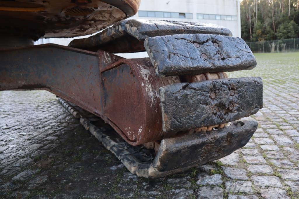 Komatsu PC138US-8 Bageri guseničari