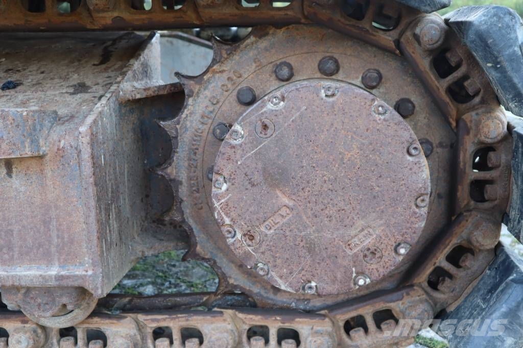 Komatsu PC138US-8 Bageri guseničari
