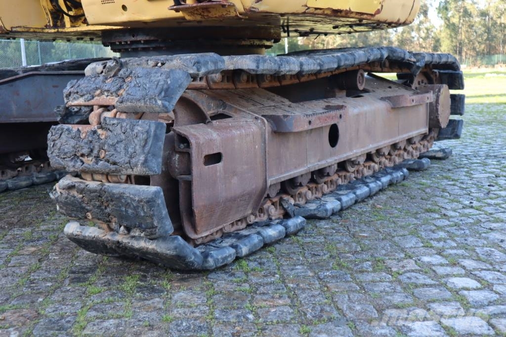 Komatsu PC138US-8 Bageri guseničari