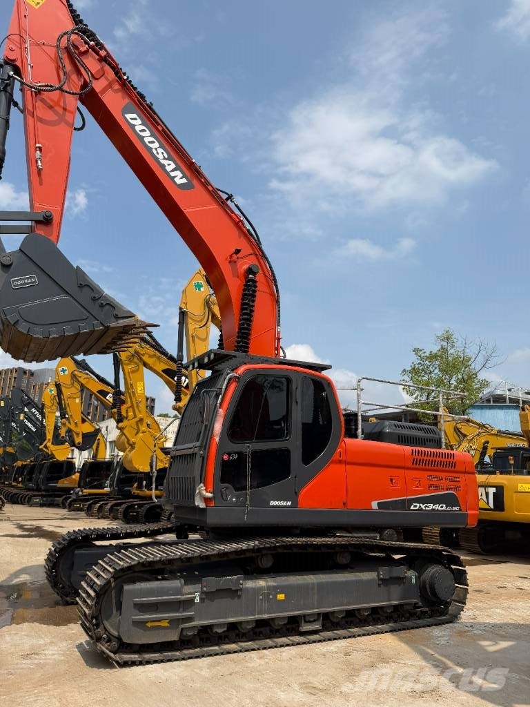 Doosan DX340LC Гусеничні екскаватори