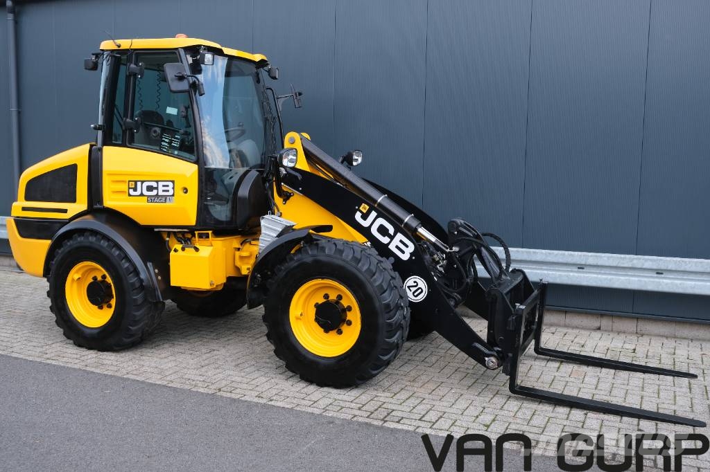 JCB 409 Iekrāvēji uz riteņiem