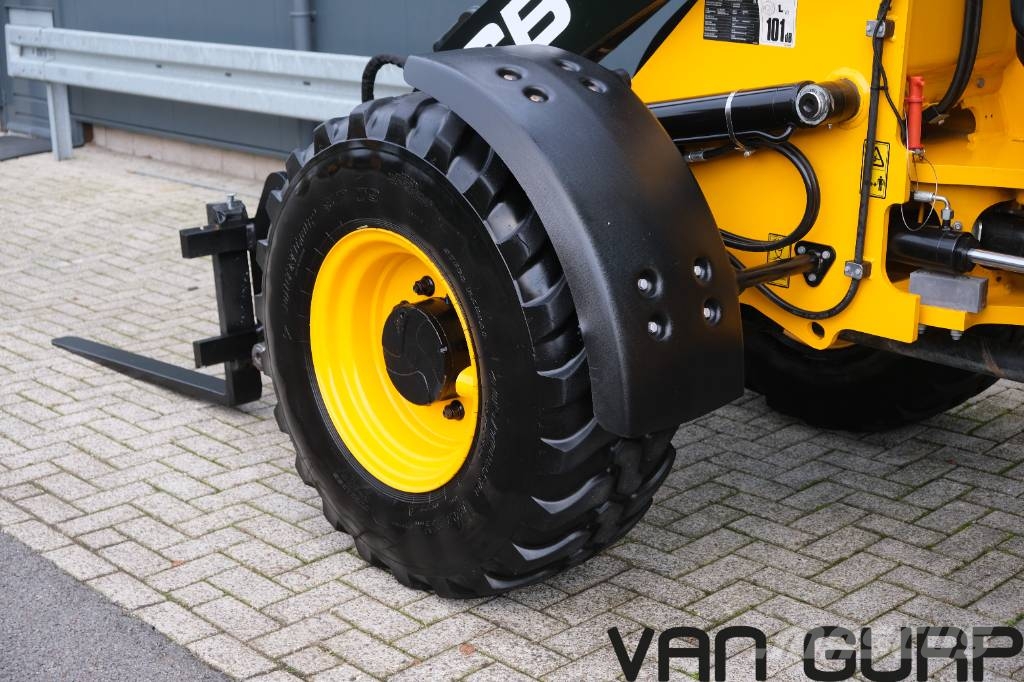 JCB 409 Iekrāvēji uz riteņiem
