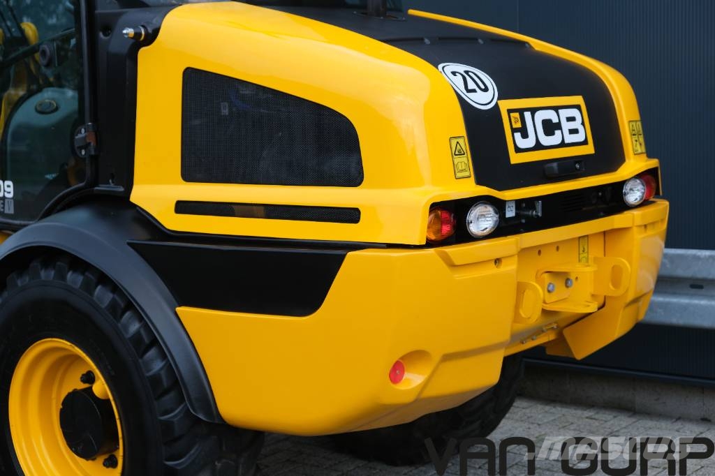 JCB 409 Iekrāvēji uz riteņiem