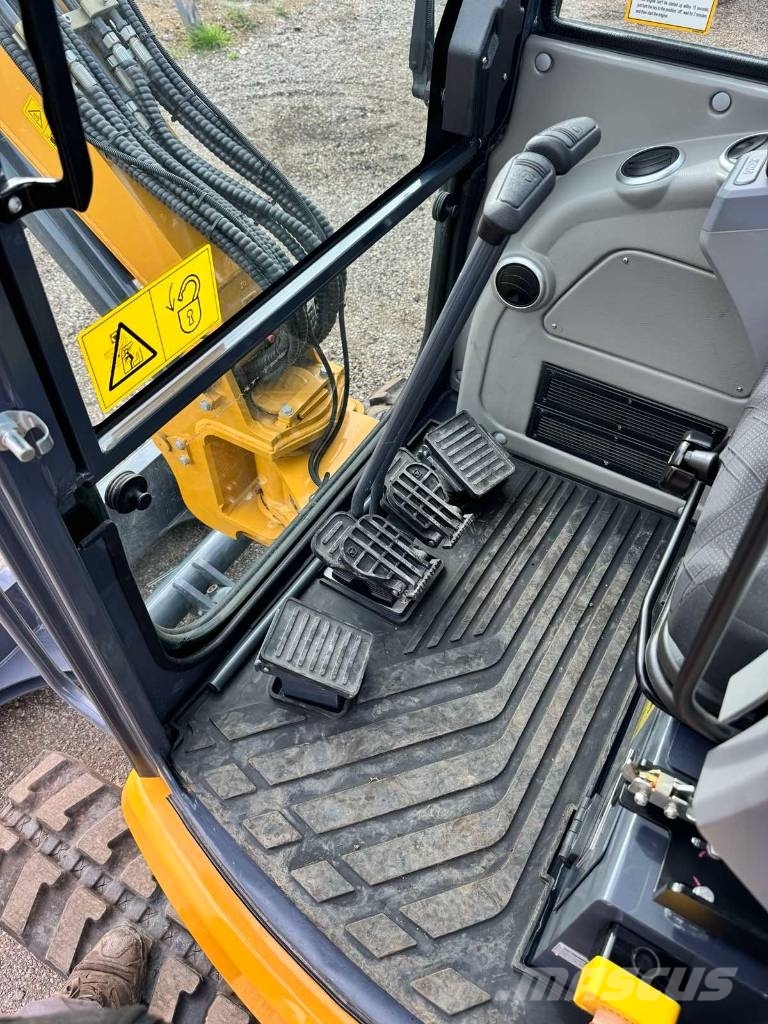 XCMG XE 35 E Roomikekskavaatorid