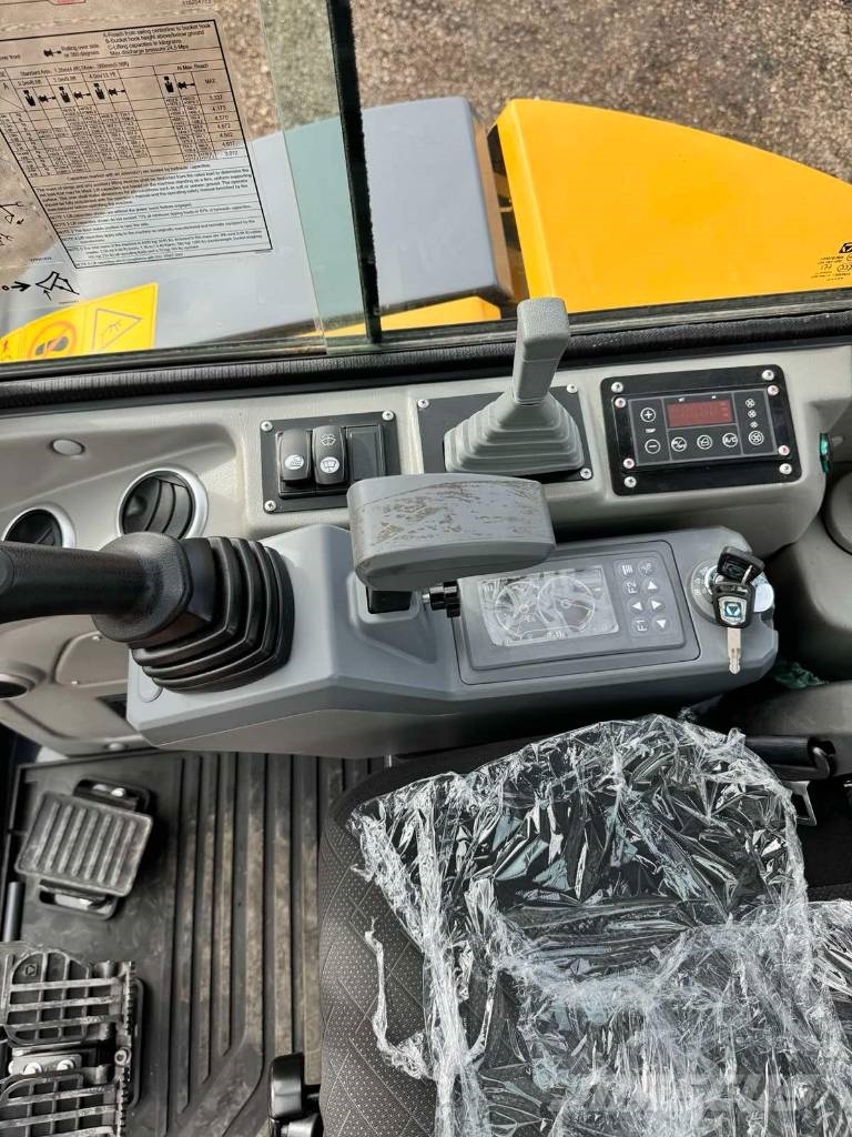XCMG XE 35 E Roomikekskavaatorid