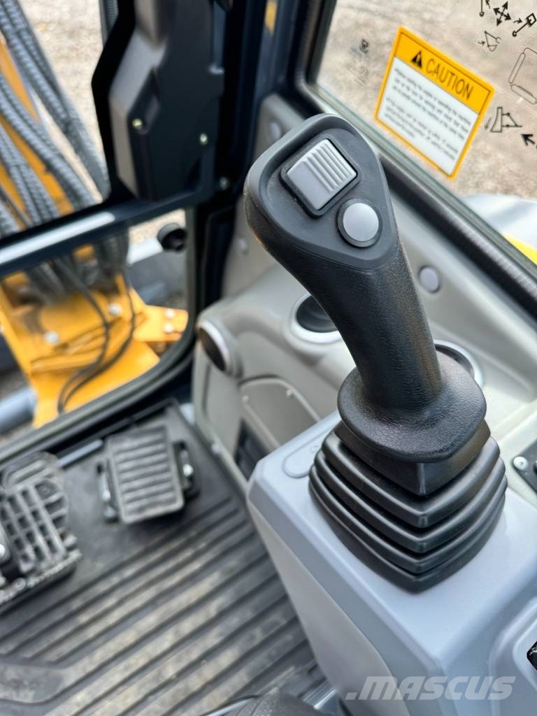 XCMG XE 35 E Roomikekskavaatorid