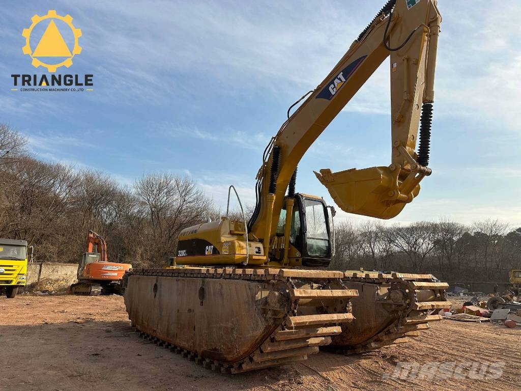 CAT 320 C Amfibijski bagri