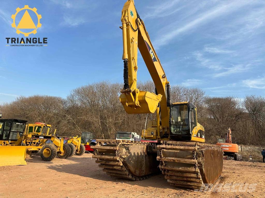 CAT 320 C Amfibijski bagri
