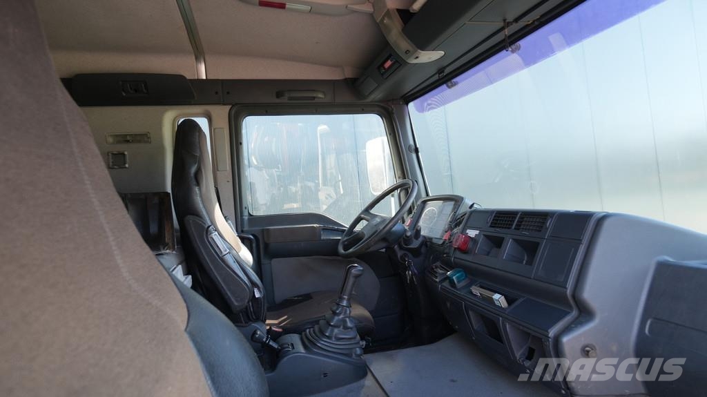 MAN TGA 26.310 6x2 suck and blow high pressure truck 1 Anders