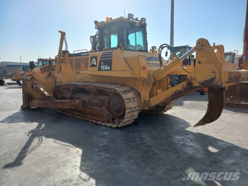 Komatsu D155A-6R (4pcs available for sale in Abu Dhabi) Dozere Beltegående